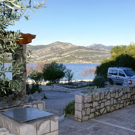 By The Sea Kneza, Korcula - 4337 *